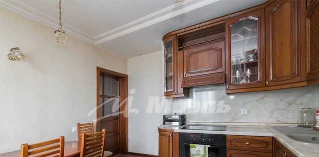 Продам четырехкомнатную вторичку 105.0 м этаж 14/22 город Москва Строгино СЗАО бульвар Строгинский 4 район Строгино