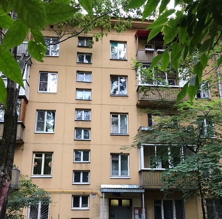 Продам двухкомнатную вторичку 44.0 м этаж 2/5 город Москва Академическая ЮЗАО Академический улица Ферсмана 3/2