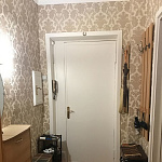 Продам трехкомнатную вторичку 76.0 м этаж 1/8 город Москва Спортивная ЦАО Хамовники улица Хамовнический Вал 38 528-й квартал